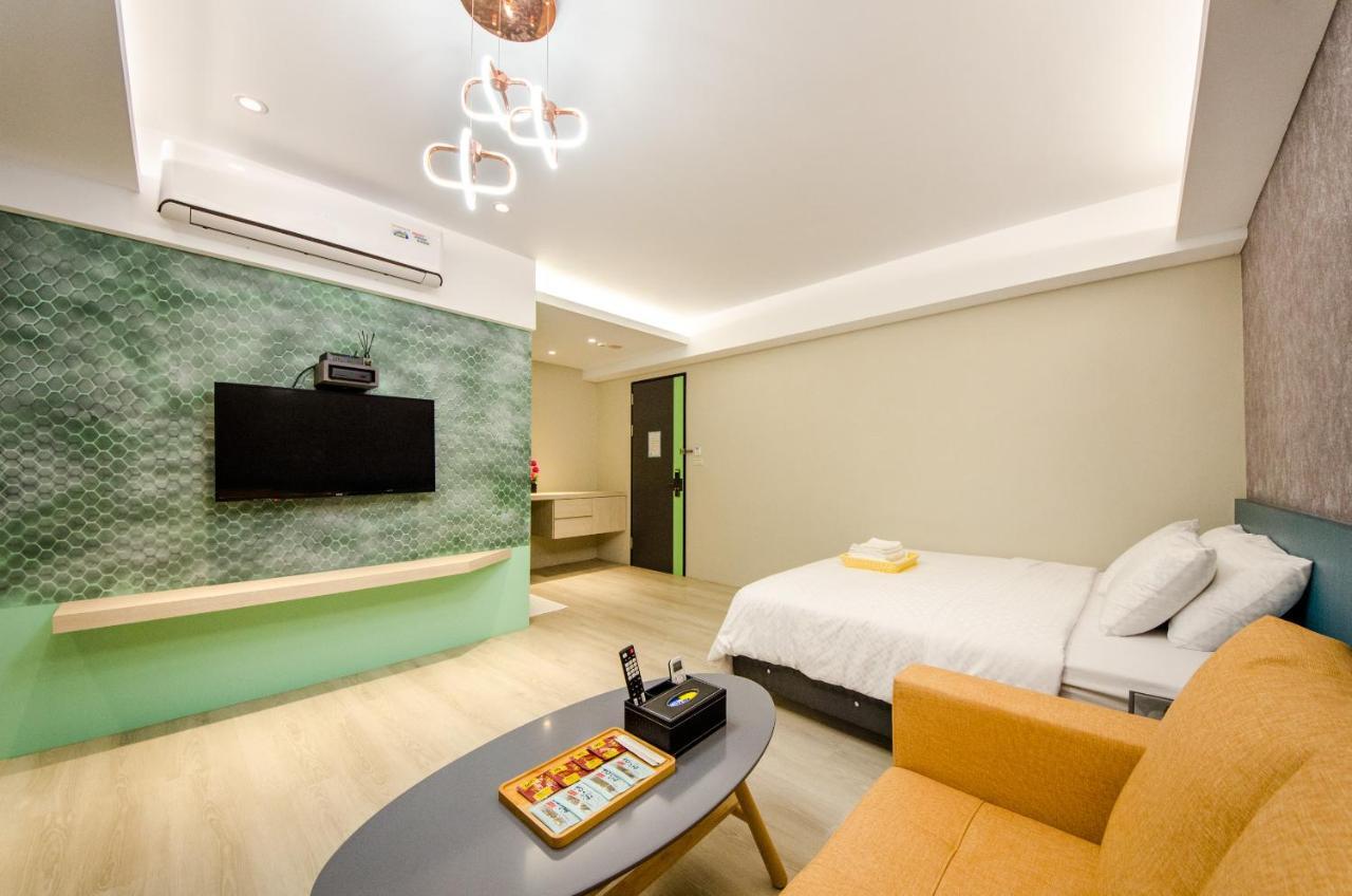 安尼赫時尚旅店 Anich Fashion Inn I 墾丁大街 I 親子遊戲區 I 停車位 المظهر الخارجي الصورة